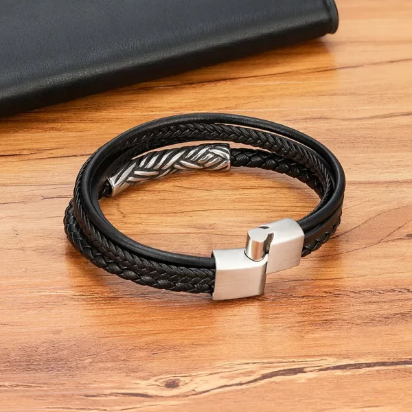 Pulsera De Cuero Multicorreas Placa Labrada - PAGO ANTICIPADO - Imagen 4