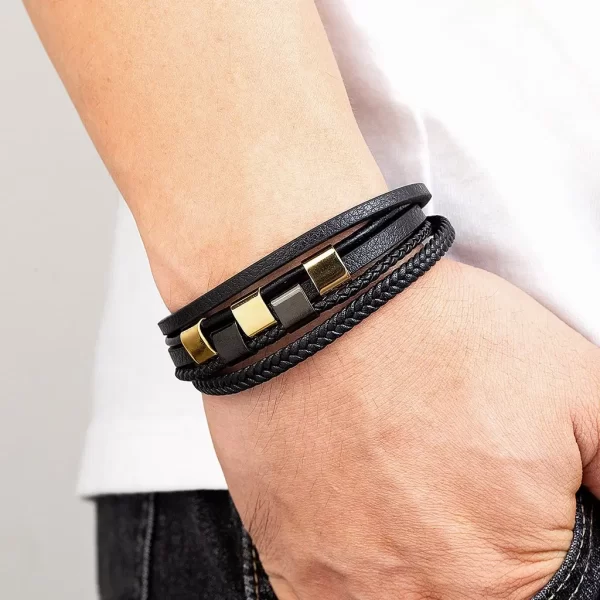 Pulsera De Cuero Multicorreas Placas Entrelazadas - PAGO ANTICIPADO - Imagen 7
